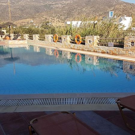 Purple Pig Stars Camping & Bungalows Mylopotas Extérieur photo