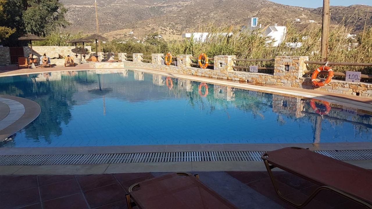 Purple Pig Stars Camping & Bungalows Mylopotas Extérieur photo
